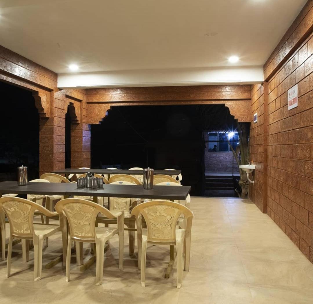 Redstone Farmhouse Kashid 외부 사진